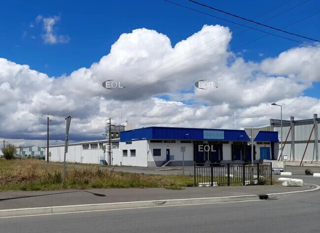 Plus de détails pour 534 Rue De Méron, Montreuil-Bellay - Industriel/Logistique à louer