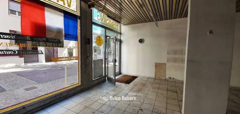 Bureau dans Lyon à vendre - Photo de l’immeuble – Image 2 sur 4