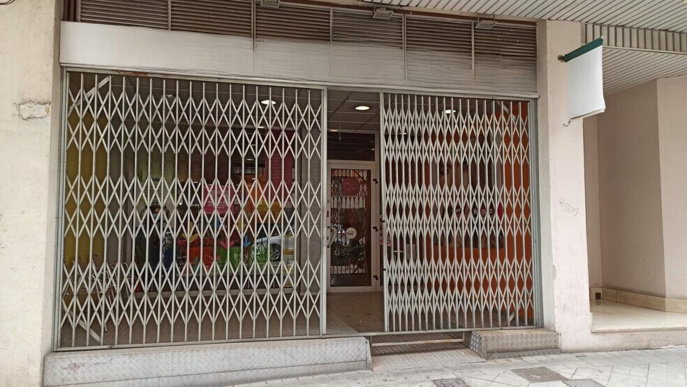 Local commercial dans Granada, Granada à louer - Photo de l’immeuble – Image 2 sur 49