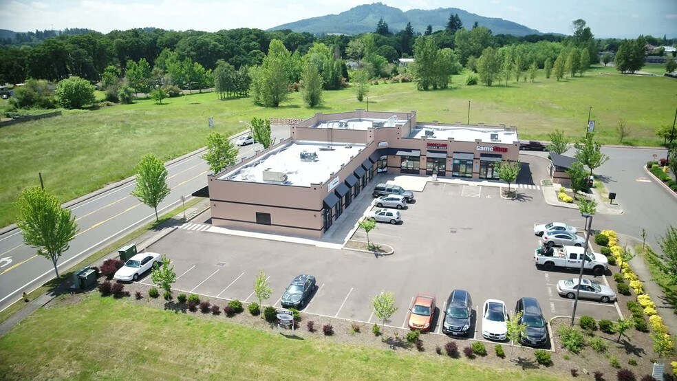 445-495 Weldwood Dr, Lebanon, OR à louer - Vidéo sur l’annonce professionnelle – Image 2 sur 11