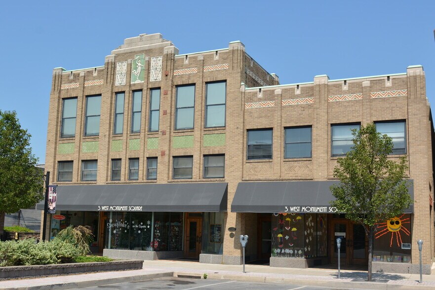 3 W Monument Sq, Lewistown, PA à louer - Photo de l’immeuble – Image 2 sur 5