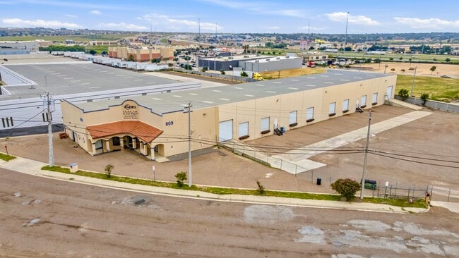 Plus de détails pour 809 Nafta Blvd, Laredo, TX - Industriel/Logistique à louer
