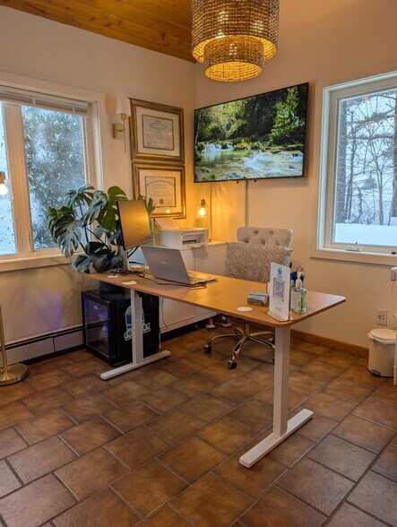 11 Garden Rd, Plaistow, NH à louer - Photo intérieure – Image 2 sur 9