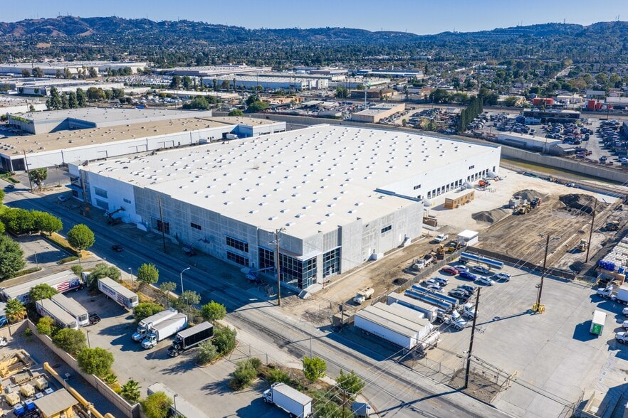 15010 Don Julian Rd, City Of Industry, CA à louer - Photo de l’immeuble – Image 1 sur 12