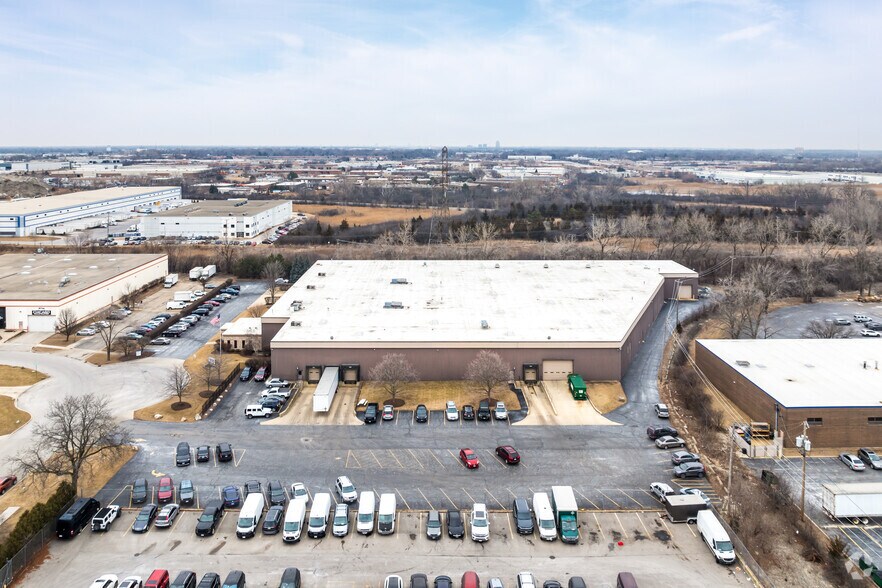 1133 N Ridge Ave, Lombard, IL à vendre - Aérien – Image 3 sur 7