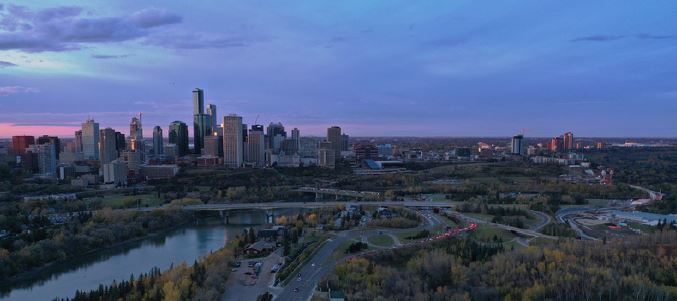 Saskatchewan Dr NW, Edmonton, AB à vendre - Aérien – Image 3 sur 5
