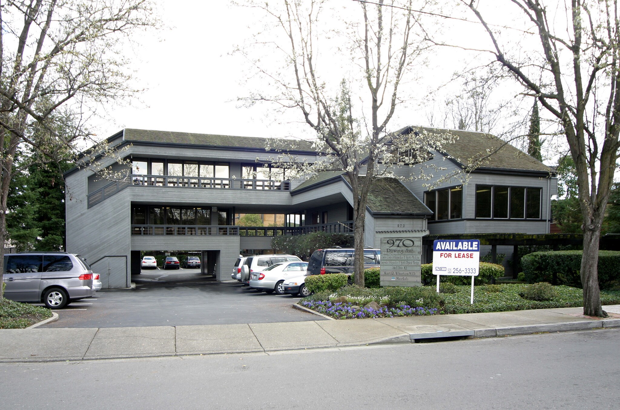 970 Dewing Ave, Lafayette, CA à louer Photo de l’immeuble– Image 1 sur 2