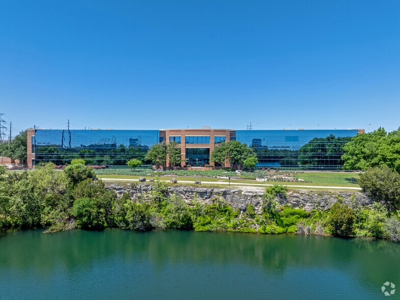 4516 Seton Center Pky, Austin, TX à louer - Photo de l’immeuble – Image 3 sur 19