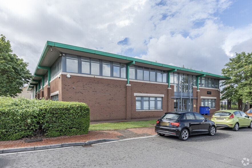Dowlais Rd, Cardiff à louer - Photo principale – Image 2 sur 4