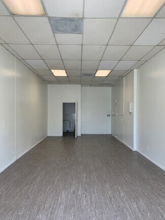 Plus de détails pour 12025-12033 Garfield Ave, South Gate, CA - Bureau/Local commercial à louer