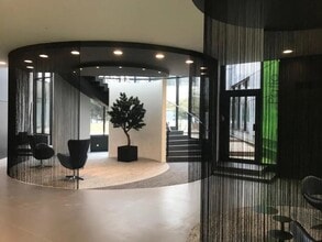 1-3 Allée Des Pierres Mayettes, Gennevilliers à louer Photo intérieure– Image 2 sur 5