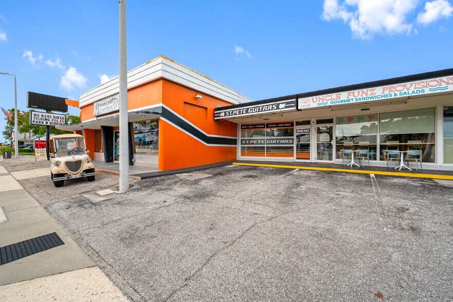 6630 Gulf Blvd, St Pete Beach, FL à vendre - Photo de l’immeuble – Image 2 sur 30