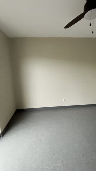 6425 Boeing Dr, El Paso, TX à louer - Vidéo sur l’annonce professionnelle – Image 2 sur 5