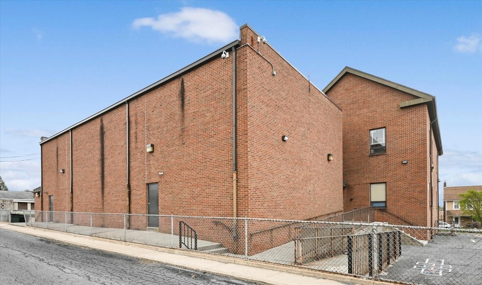 855 Lincoln Ave, Northampton, PA à vendre - Photo de l’immeuble – Image 2 sur 63