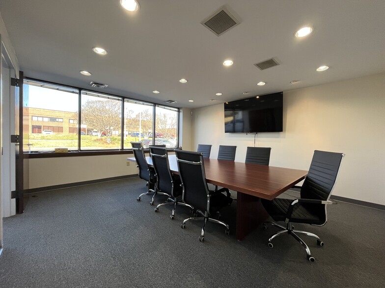 340-342 Crompton St, Charlotte, NC à louer - Photo de l’immeuble – Image 3 sur 12