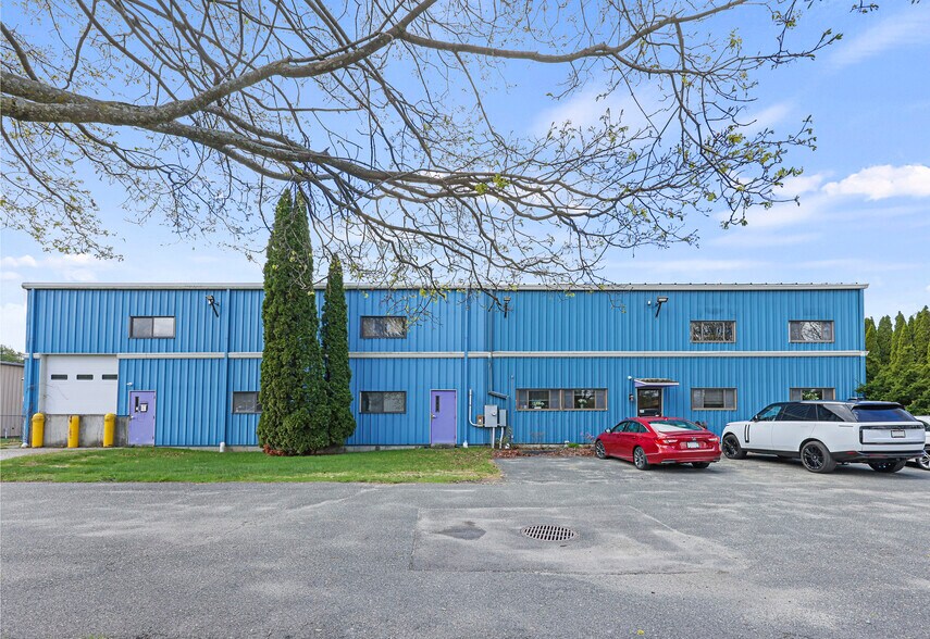 8 Run Way, Lee, MA à vendre - Photo de l’immeuble – Image 3 sur 13
