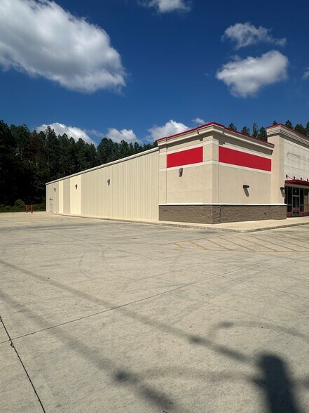 60 Mike Parra Rd, Columbus, MS à vendre - Photo de l’immeuble – Image 3 sur 8