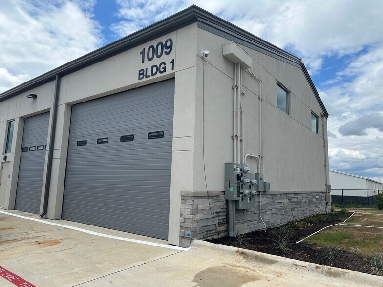 1009 RM-620, Lakeway, TX à vendre - Photo de l’immeuble – Image 2 sur 2
