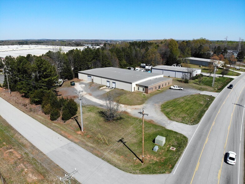 479 Springdale Rd E, Rock Hill, SC à louer - Photo de l’immeuble – Image 1 sur 6