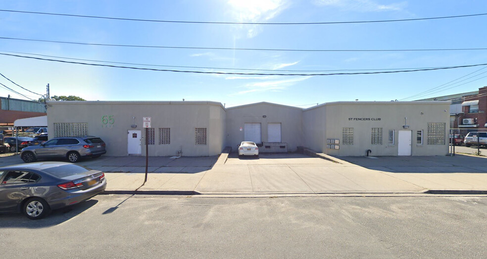 65 E 2nd St, Mineola, NY à louer - Photo de l’immeuble – Image 2 sur 7