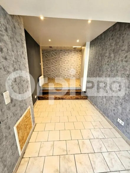 Local commercial dans Soissons à louer - Photo de l’immeuble – Image 2 sur 5