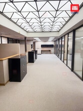 12345 Ventura Blvd, Studio City, CA à louer Photo intérieure– Image 2 sur 10