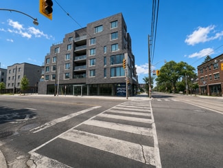 Plus de détails pour 1884 Queen St E, Toronto, ON - Logement à vendre