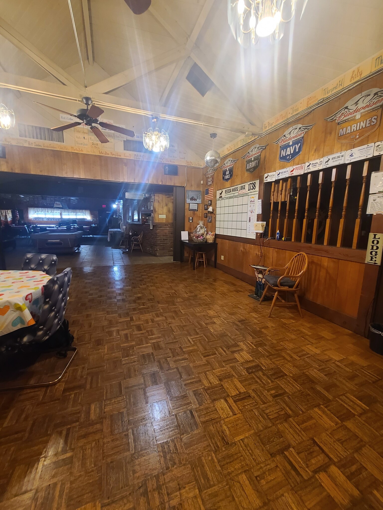 17751 Saticoy St, Reseda, CA à louer Photo de l’immeuble– Image 1 sur 8