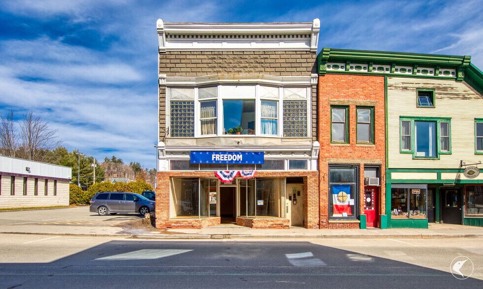 38 Broadway, Saranac Lake, NY à vendre - Photo principale – Image 1 sur 19