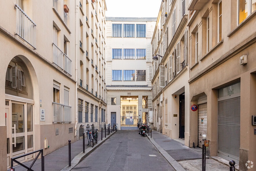10 Cite D'Angouleme, Paris à louer - Photo de l’immeuble – Image 3 sur 3