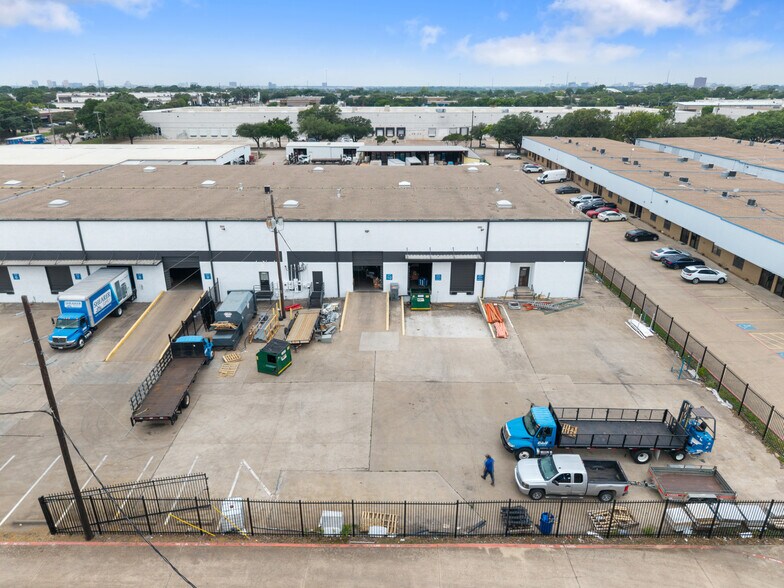 10515-10537 Miller Rd, Dallas, TX à vendre - Photo de l’immeuble – Image 3 sur 23