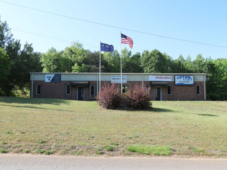 333 Old Jones Rd, Greer, SC à louer - Photo de l’immeuble – Image 1 sur 10