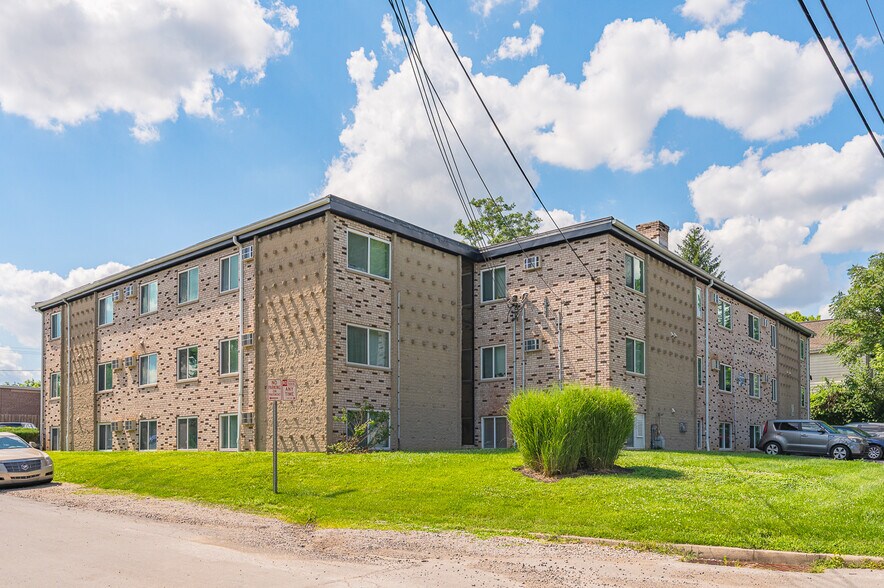 2301 Salvador St, Cincinnati, OH à vendre - Photo de l’immeuble – Image 1 sur 36
