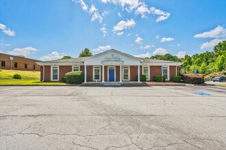1222 Royal Dr SW, Conyers, GA à louer Photo de l’immeuble– Image 1 sur 52