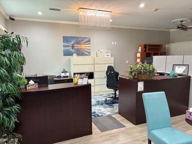 12828 Willow Centre Dr, Houston, TX à vendre - Hall d’entrée – Image 2 sur 4