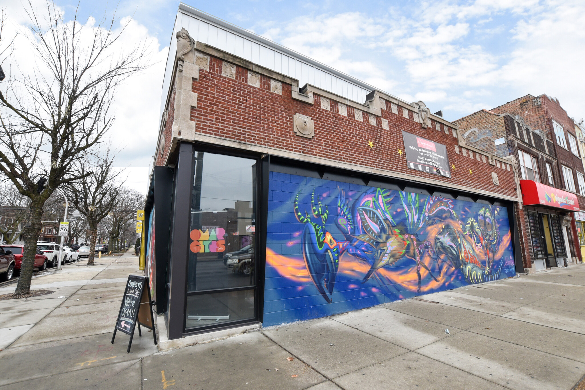 3801 W Fullerton Ave, Chicago, IL à louer Photo de l’immeuble– Image 1 sur 12