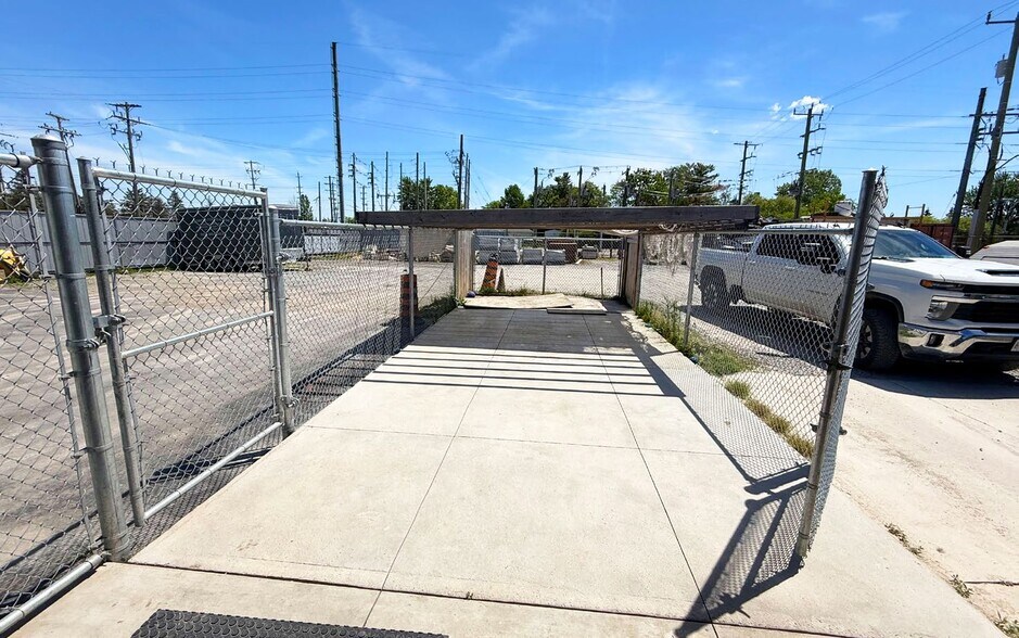 737 Gilmore Rd, Fort Erie, ON à vendre - Photo de l’immeuble – Image 3 sur 7