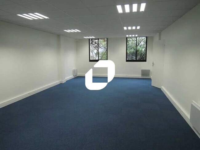 Plus de détails pour Bureau à louer