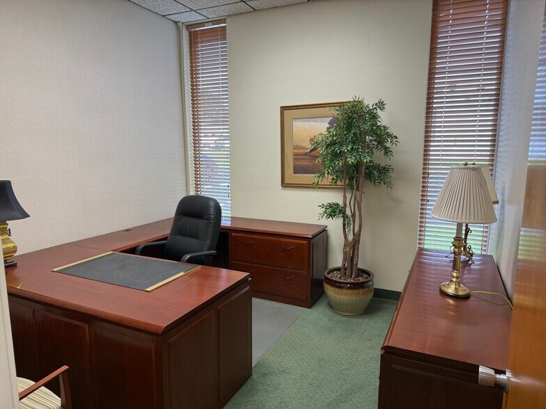 510 Plaza Blvd, Kinston, NC à louer - Photo de l’immeuble – Image 3 sur 6