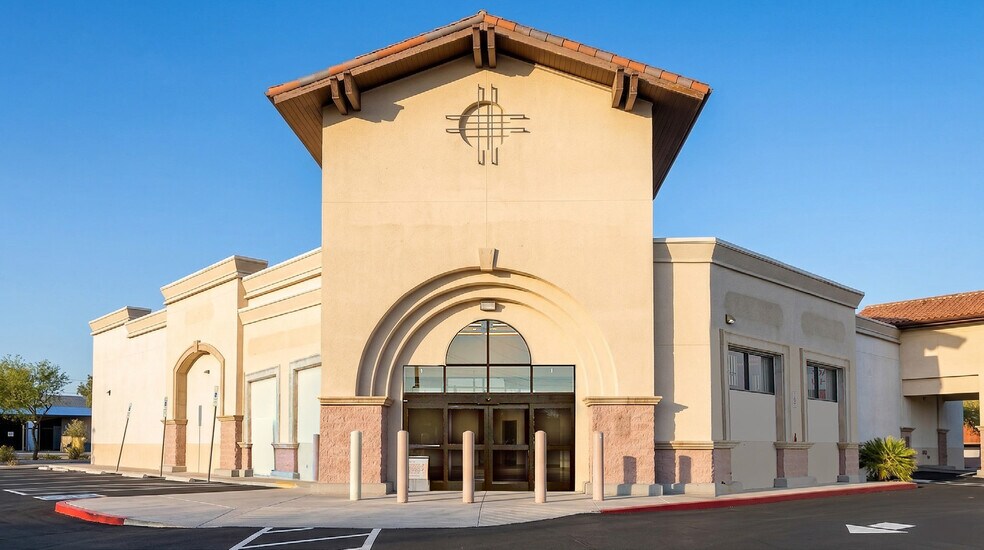 4800 W Charleston Blvd, Las Vegas, NV à louer - Photo de l’immeuble – Image 1 sur 2
