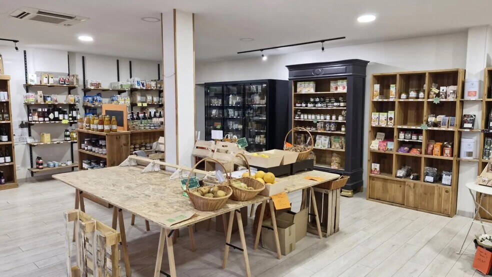 Local commercial dans Blanquefort à louer - Photo de l’immeuble – Image 3 sur 3