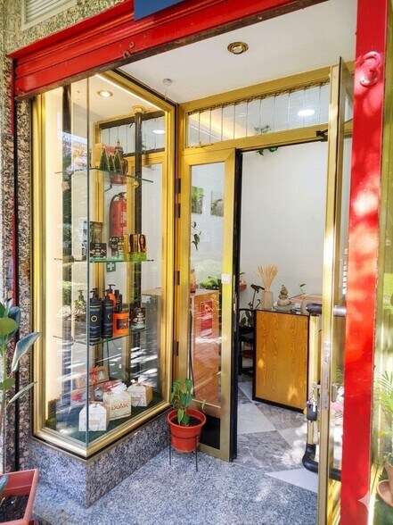Local commercial dans Móstoles, Madrid à louer - Photo de l’immeuble – Image 3 sur 3