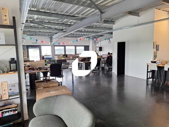 Plus de détails pour Bureau à vendre