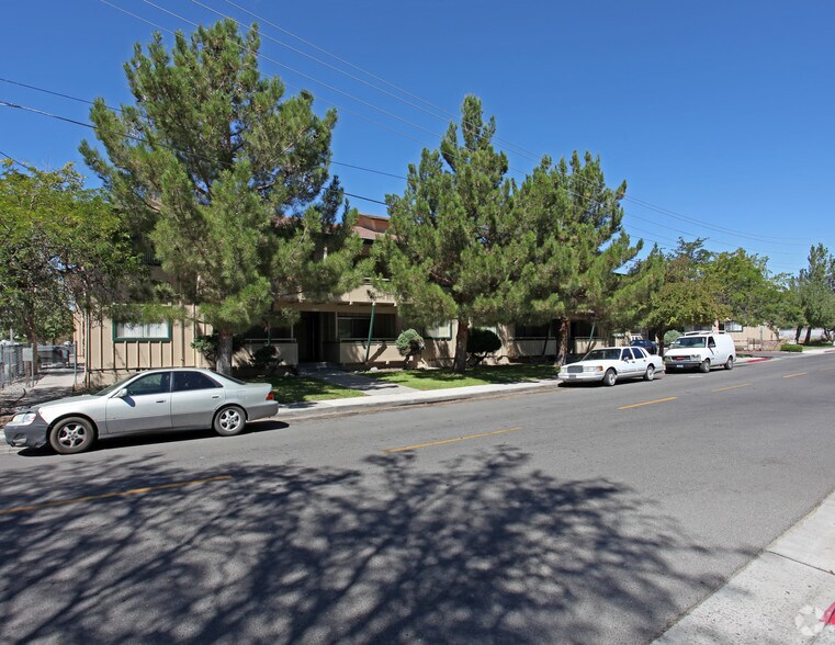 1001 Harvard Way, Reno, NV à vendre - Photo de l’immeuble – Image 3 sur 3