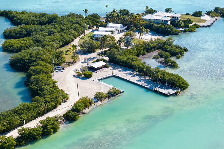 62250 Overseas Hwy, Marathon, FL à vendre - Photo de l’immeuble – Image 2 sur 59