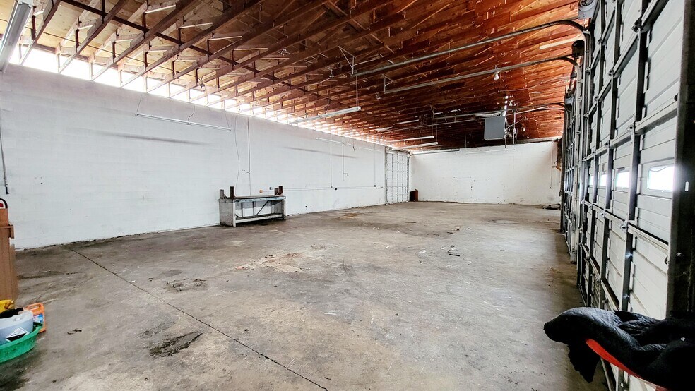 2060 Warner St NE, Salem, OR à louer - Photo de l’immeuble – Image 2 sur 23