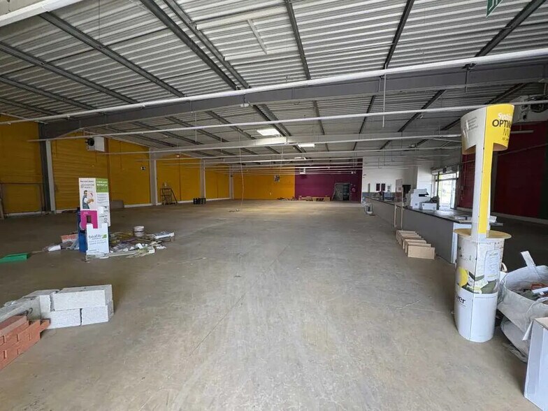 Bureau dans Maignelay-Montigny à louer - Photo intérieure – Image 2 sur 6