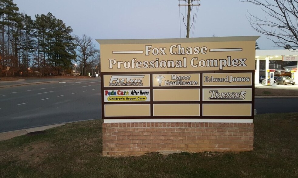 2901-2917 Fox Chase Ln, Midlothian, VA à vendre - Photo de l’immeuble – Image 2 sur 4