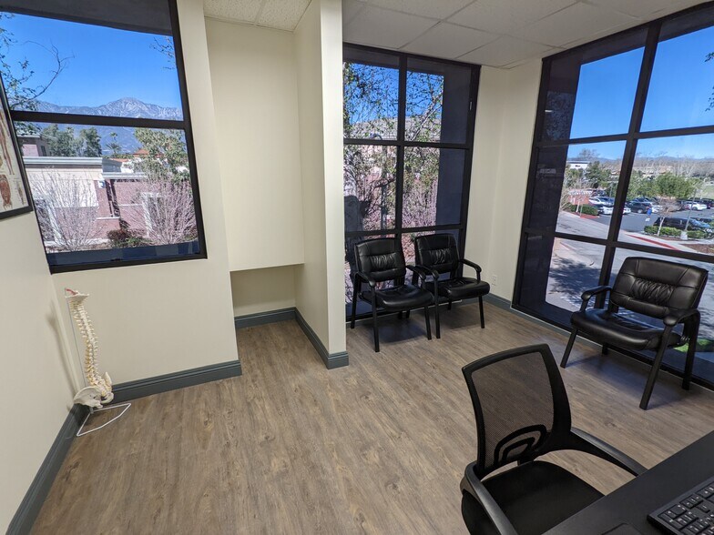 10807 Laurel St, Rancho Cucamonga, CA à louer - Photo intérieure – Image 3 sur 15