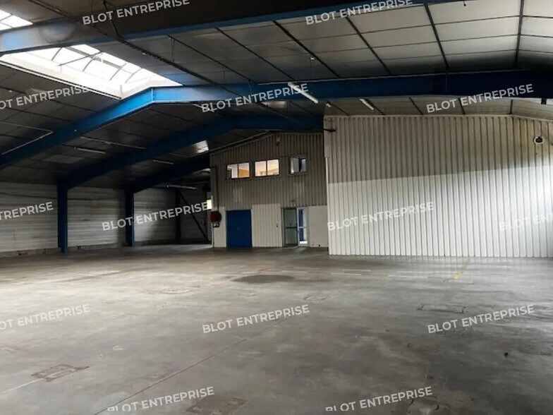 Local d'activités dans Trégueux à vendre - Photo intérieure – Image 2 sur 4